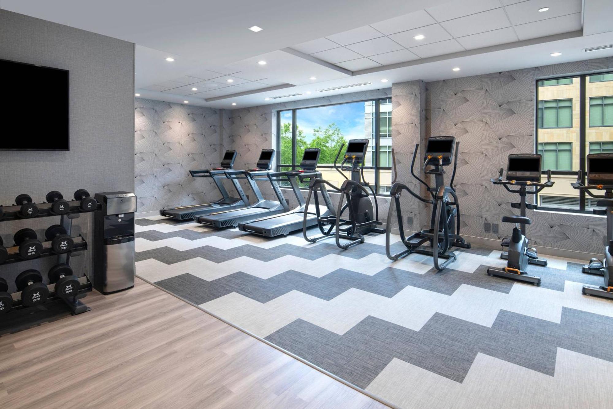 Towneplace Suites By Marriott Boston Медфорд Экстерьер фото