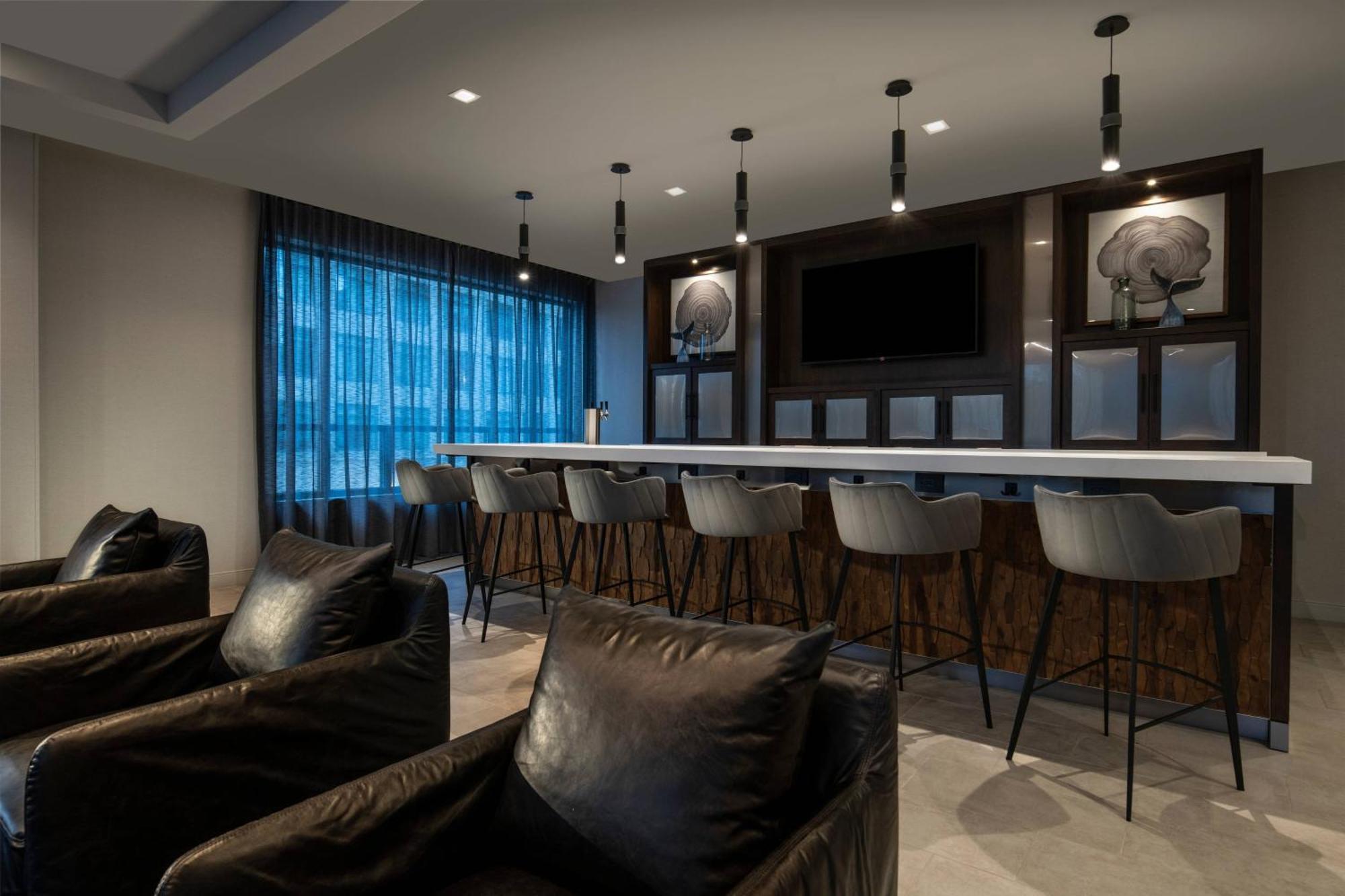 Towneplace Suites By Marriott Boston Медфорд Экстерьер фото