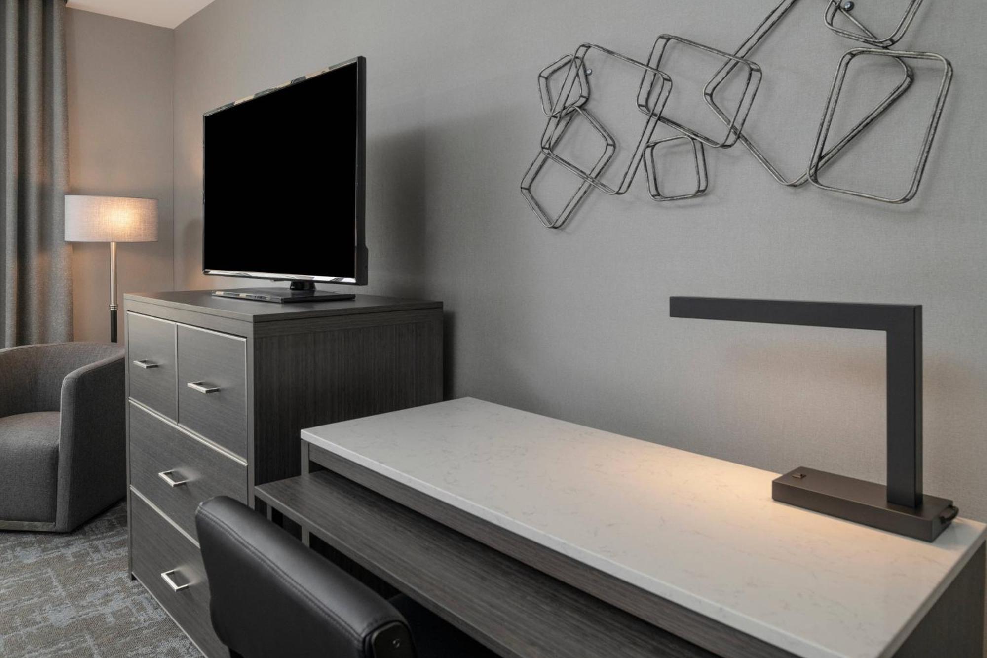 Towneplace Suites By Marriott Boston Медфорд Экстерьер фото