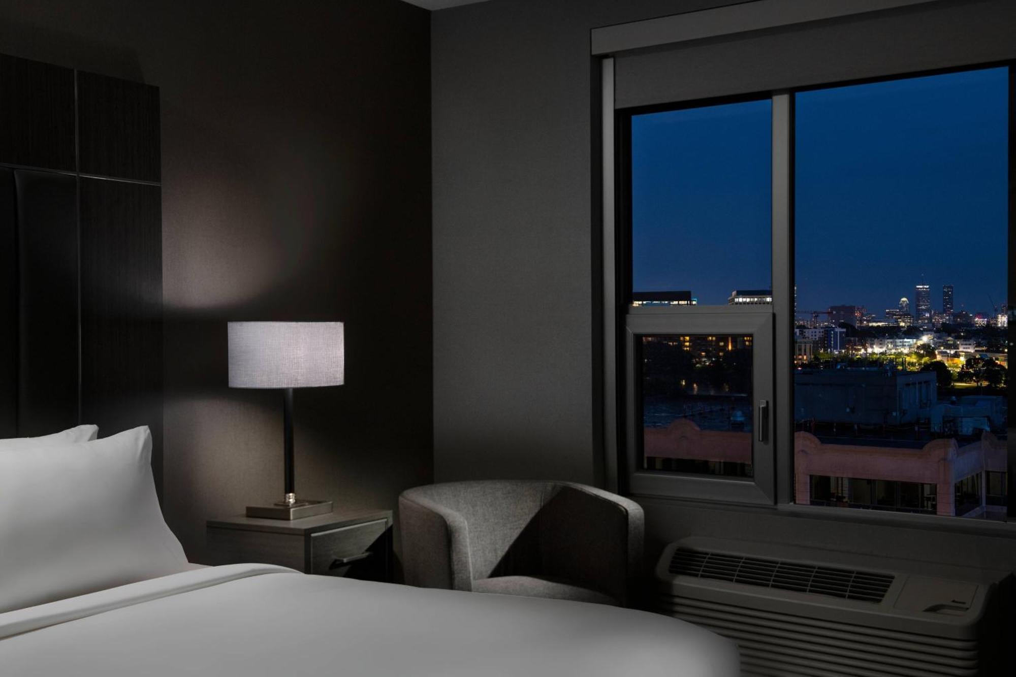 Towneplace Suites By Marriott Boston Медфорд Экстерьер фото